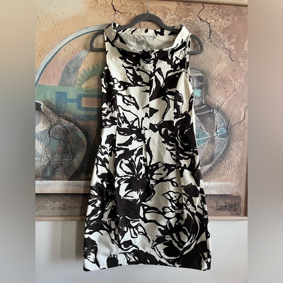 Massimo Dutti Elegant 50s-inspired Open Shoulder Floral-Print Cotton Dress - Picture 1 of 12
